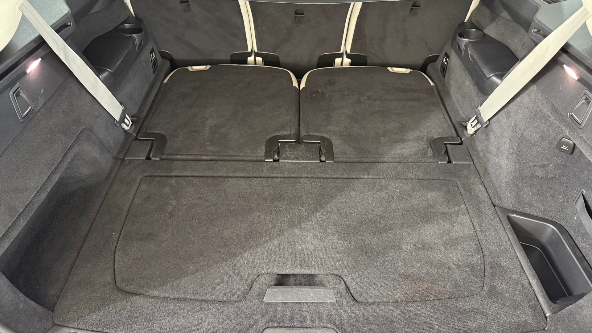VOLVO XC90 T8 eAWD Inscription-image-6