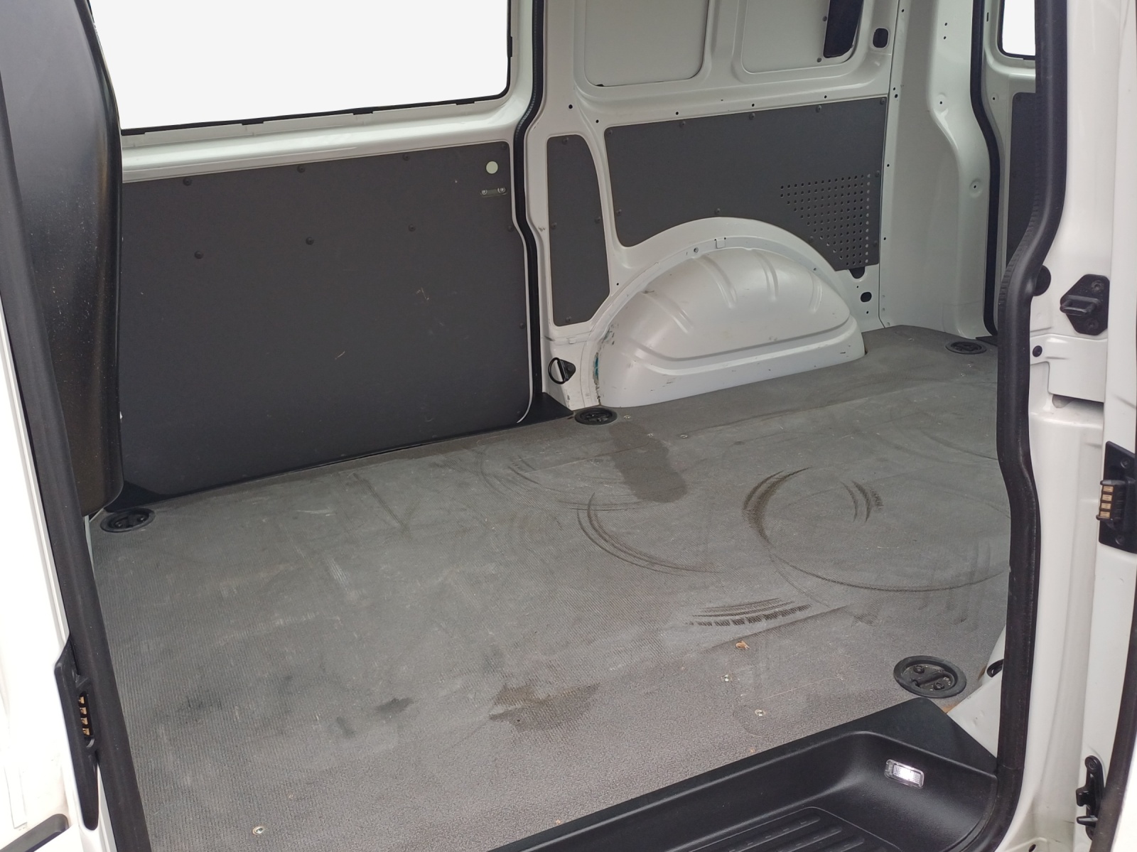 VW T6.1 2.0 TDI-image-11