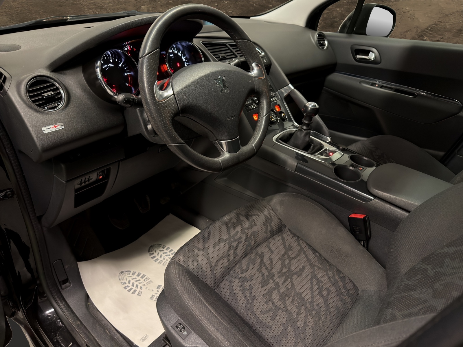 PEUGEOT 3008 1.6 16V T Active-image-7