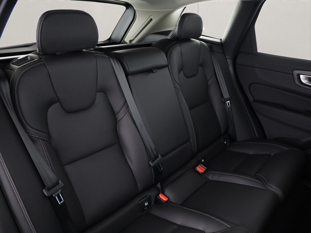 VOLVO XC60 2.0 T8 TE Ultra Bright eAWD-image-5