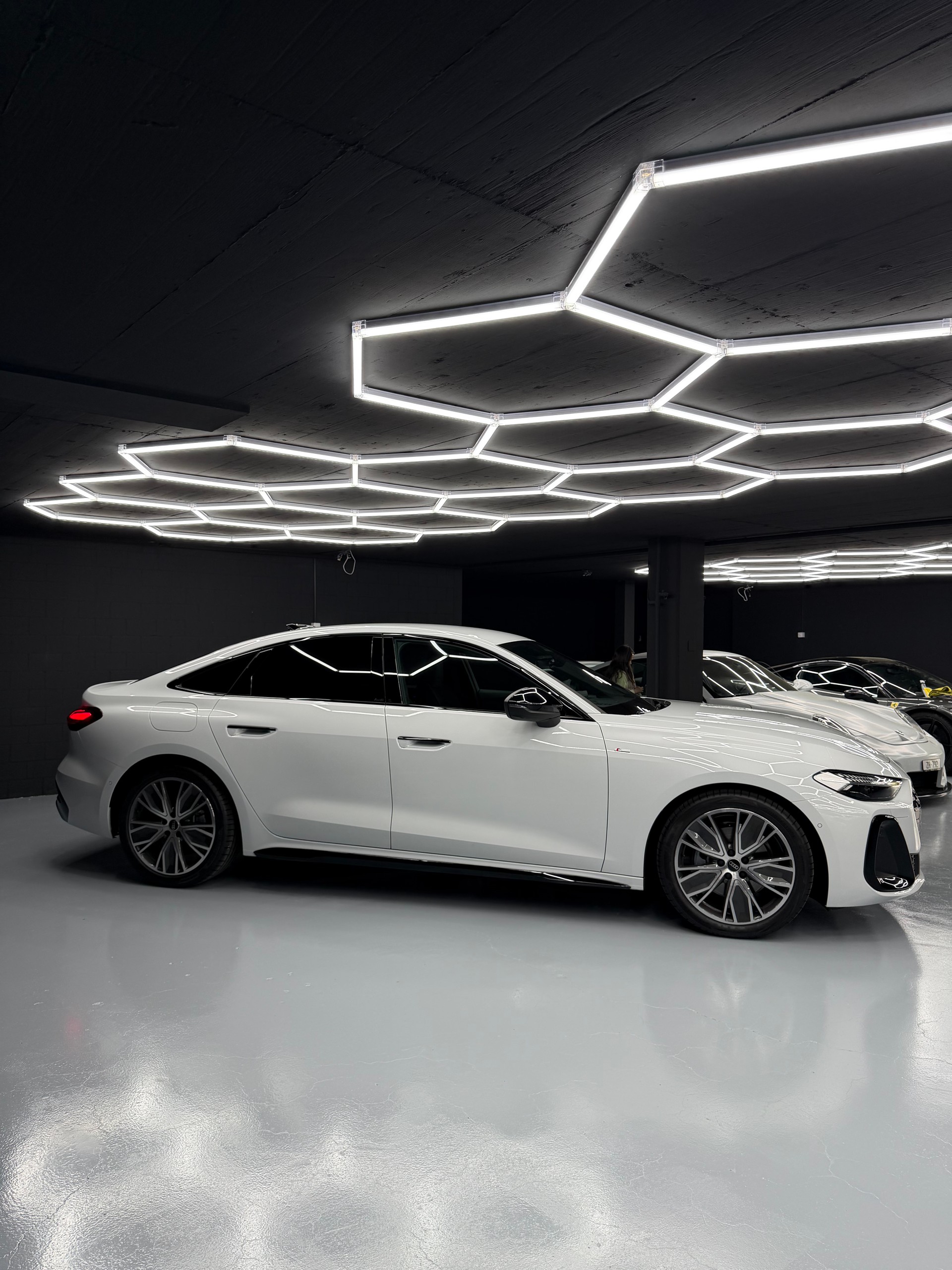 AUDI A5 Limousine 2.0 TFSI S-Tronic-image-5