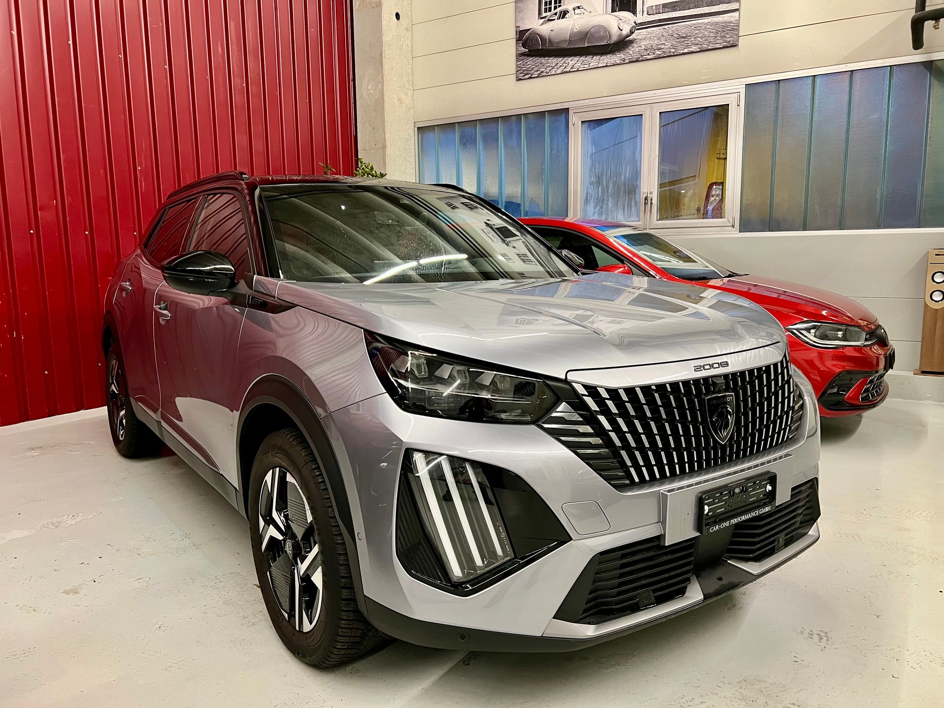 PEUGEOT 2008 1.2 PureTech GT EAT8-image-1