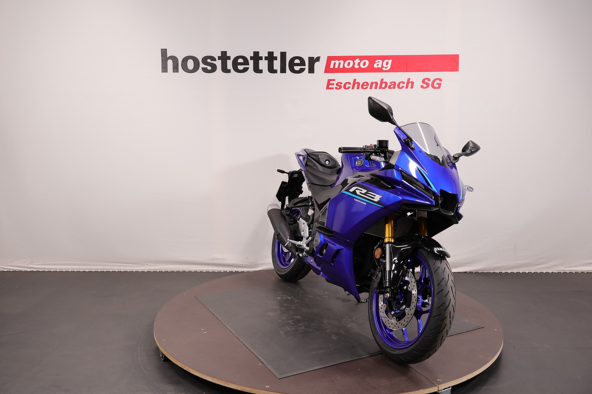 YAMAHA R3