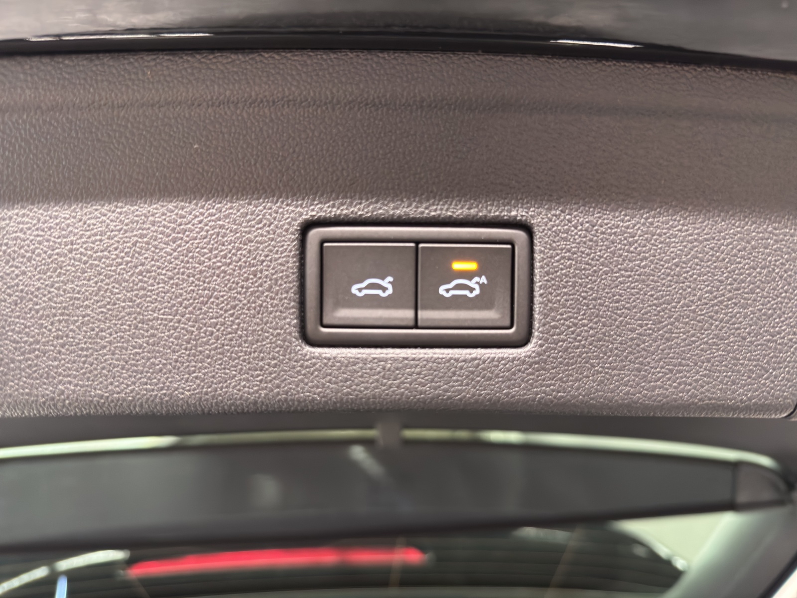 VW Touareg 3.0 V6 TSI R-Line-image-11