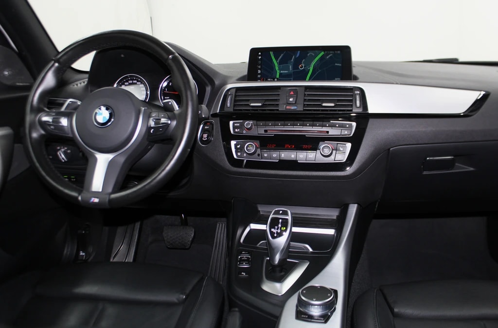 BMW M140i xDrive Swiss Performance Edition Paket Steptronic/ CH-Fahrzeug-image-12