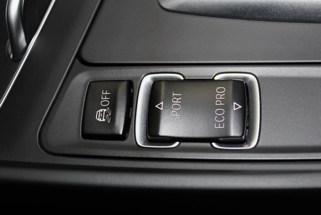 BMW M140i xDrive Swiss Performance Edition Paket Steptronic/ CH-Fahrzeug-image-16