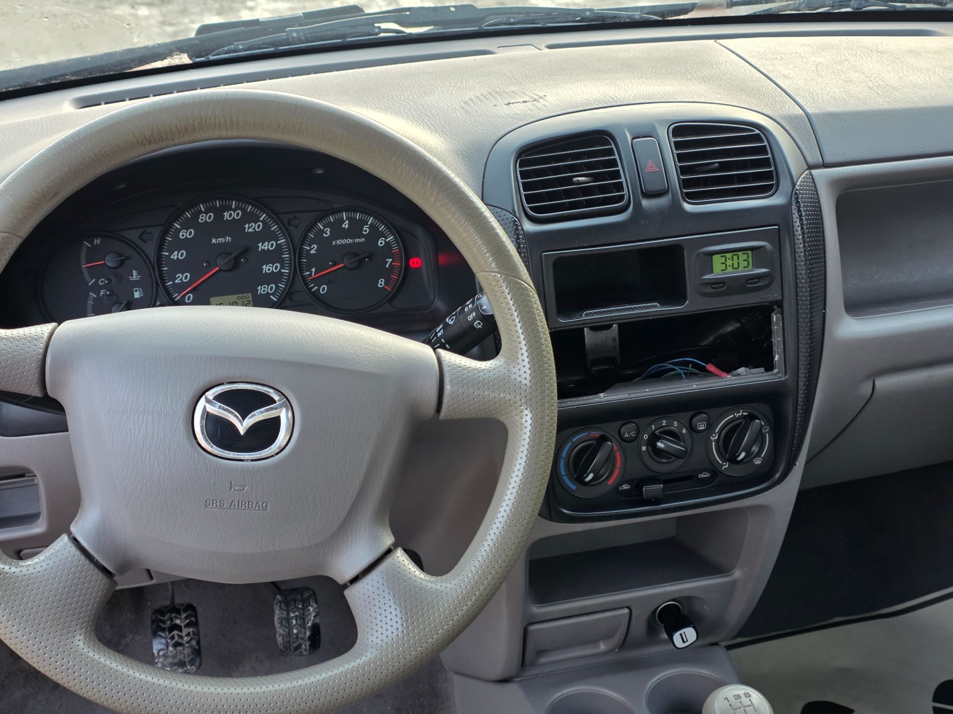 MAZDA Demio 1.5i-16 *** Frisch ab MFK / Frisch ab Service / Gratis Lieferung ***-image-9