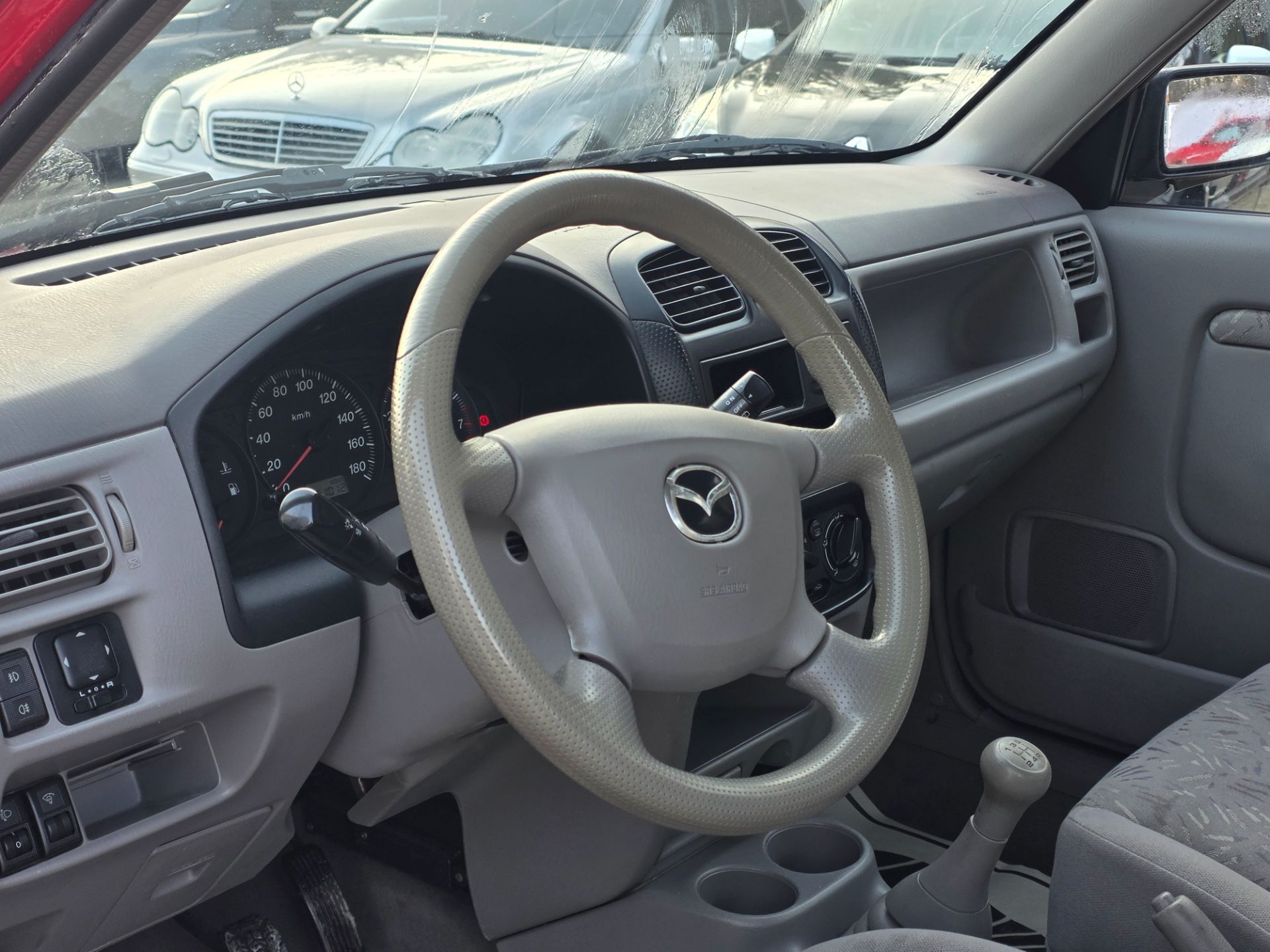 MAZDA Demio 1.5i-16 *** Frisch ab MFK / Frisch ab Service / Gratis Lieferung ***-image-8