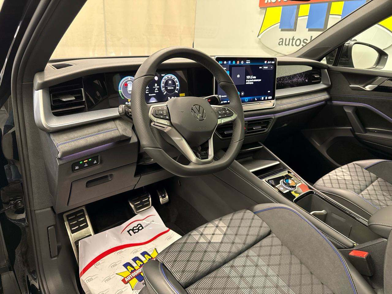 VW Tayron 1.5 TSI PHEV R-Line Black Style-showroom-element-2