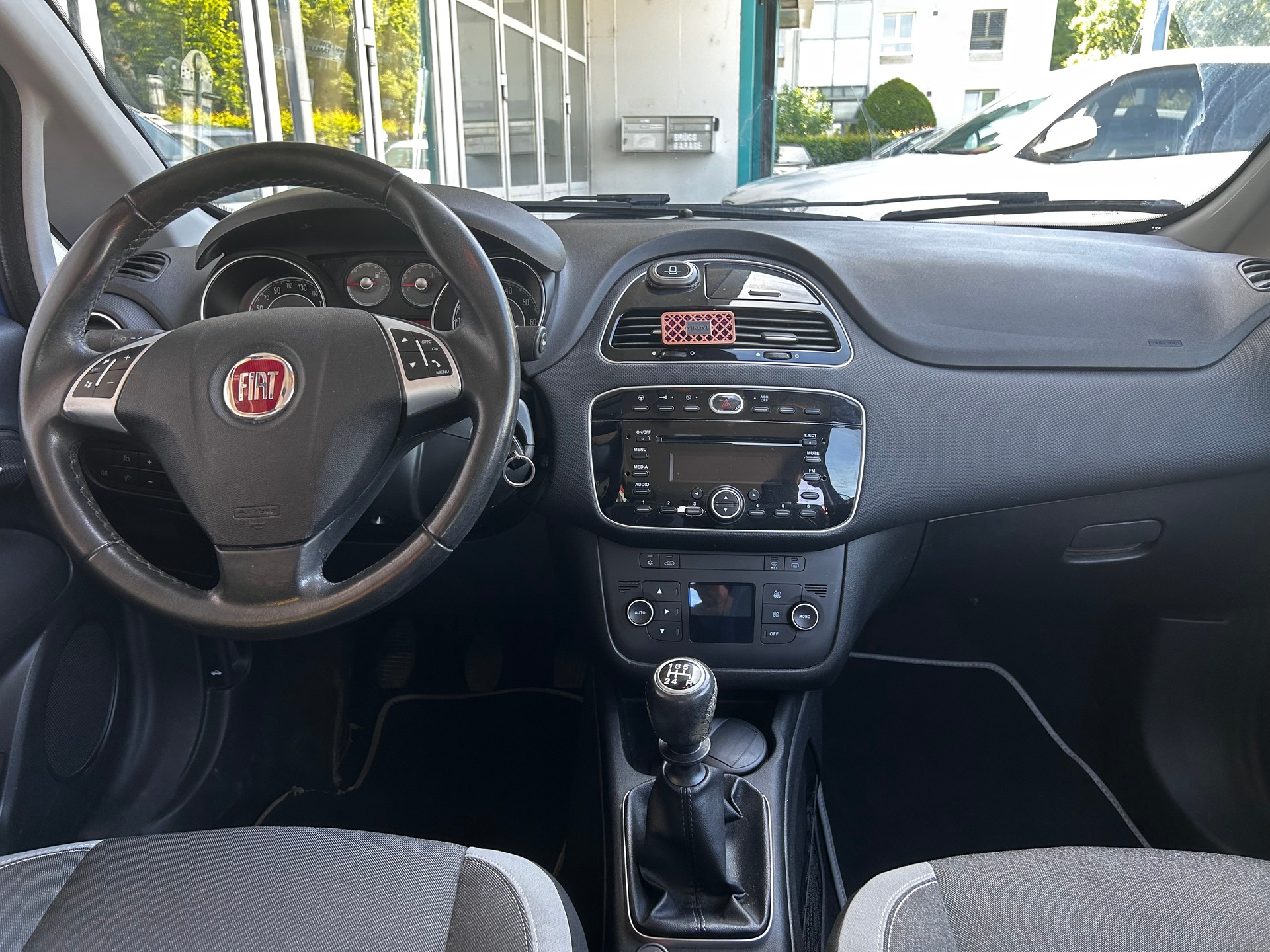 FIAT Punto 1.4 Easy-image-9