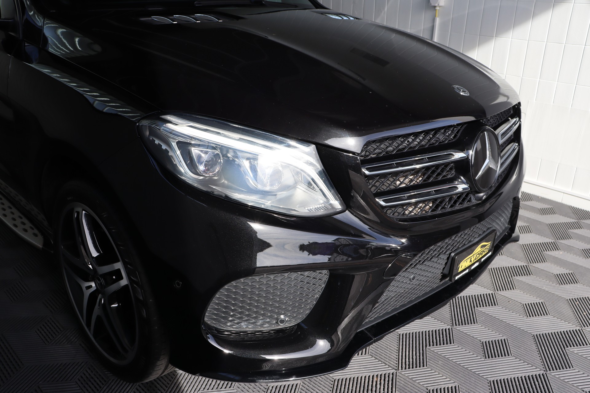 MERCEDES-BENZ GLE 350 d Executive 4Matic 9G-Tronic-showroom-element-2
