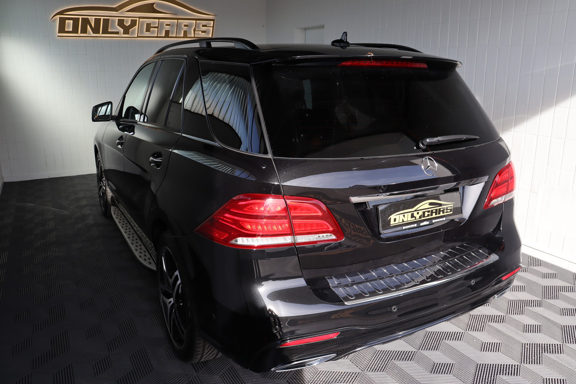MERCEDES-BENZ GLE 350 d Executive 4Matic 9G-Tronic-image-7