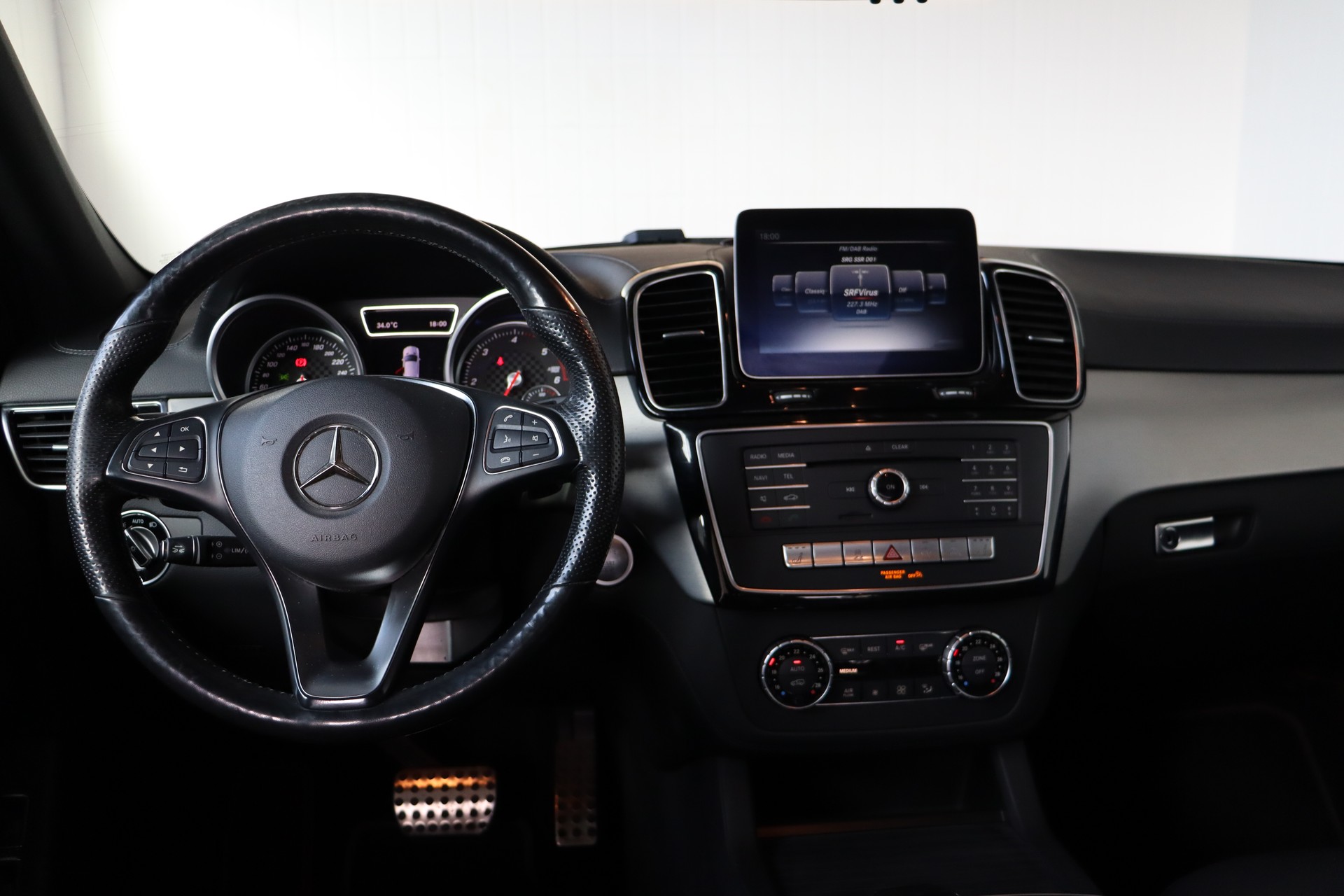MERCEDES-BENZ GLE 350 d Executive 4Matic 9G-Tronic-image-14