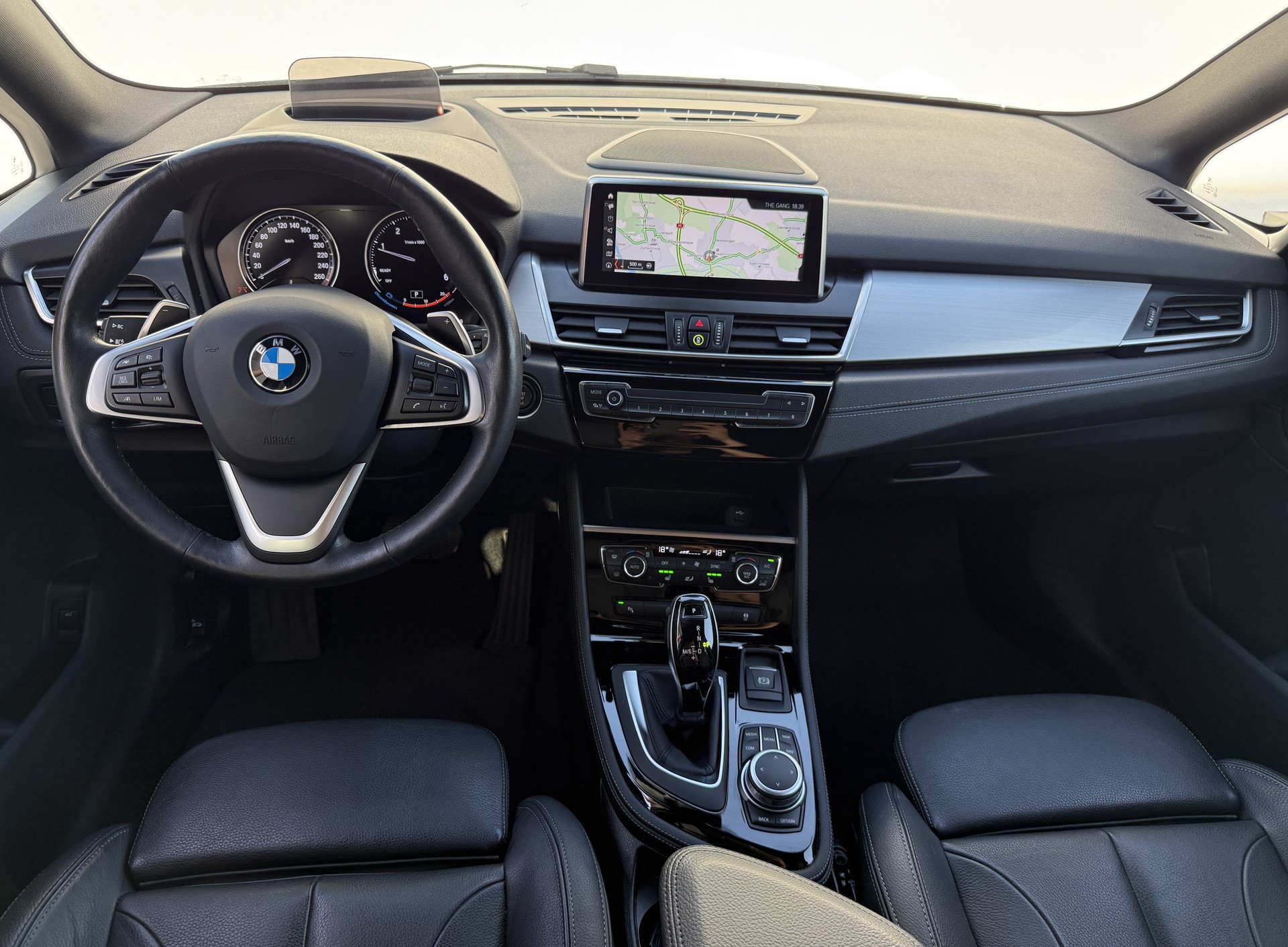 BMW 220d xDrive Active Tourer Steptronic / Gratis Service-image-22