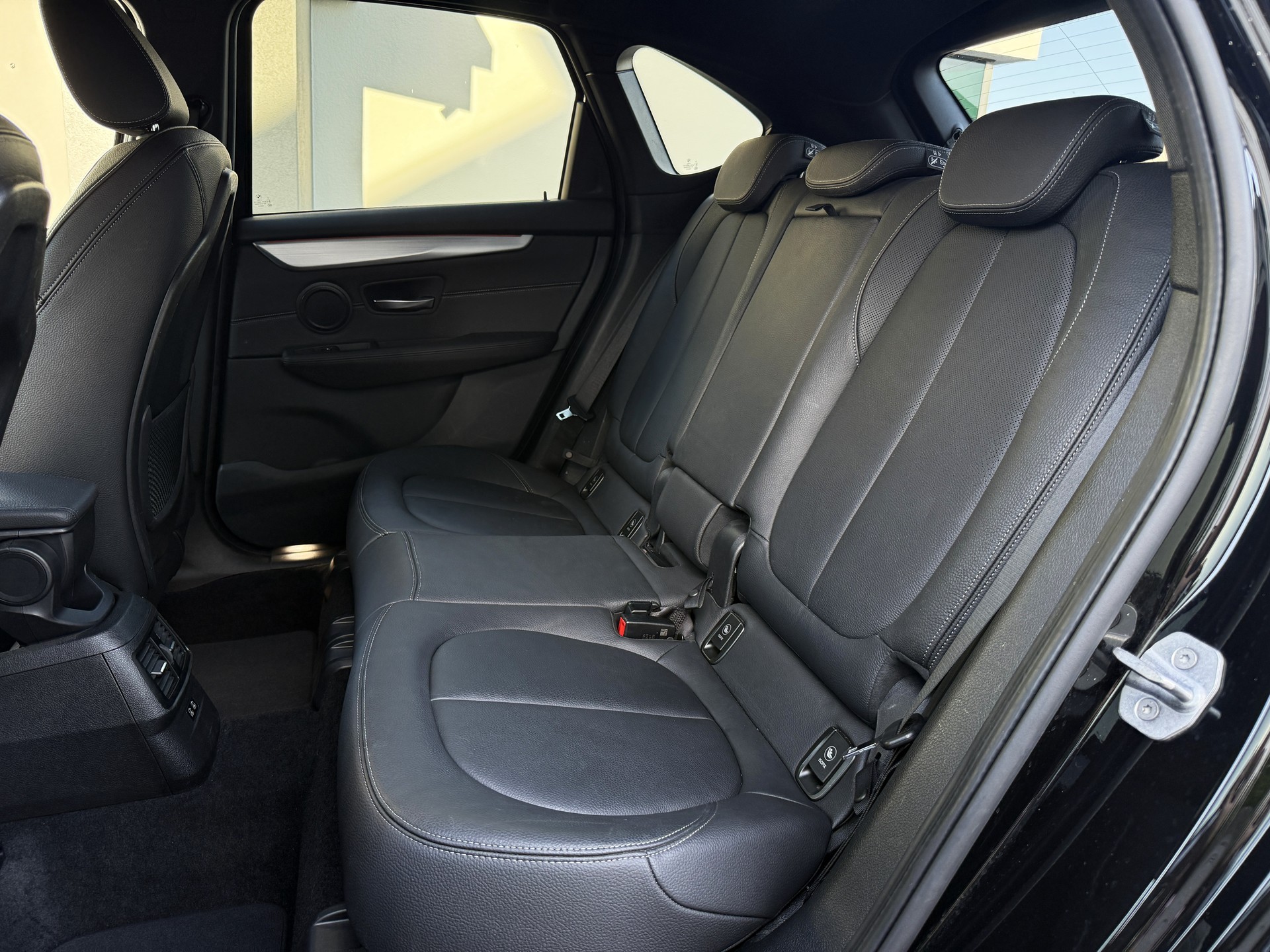 BMW 220d xDrive Active Tourer Steptronic / Gratis Service-image-18