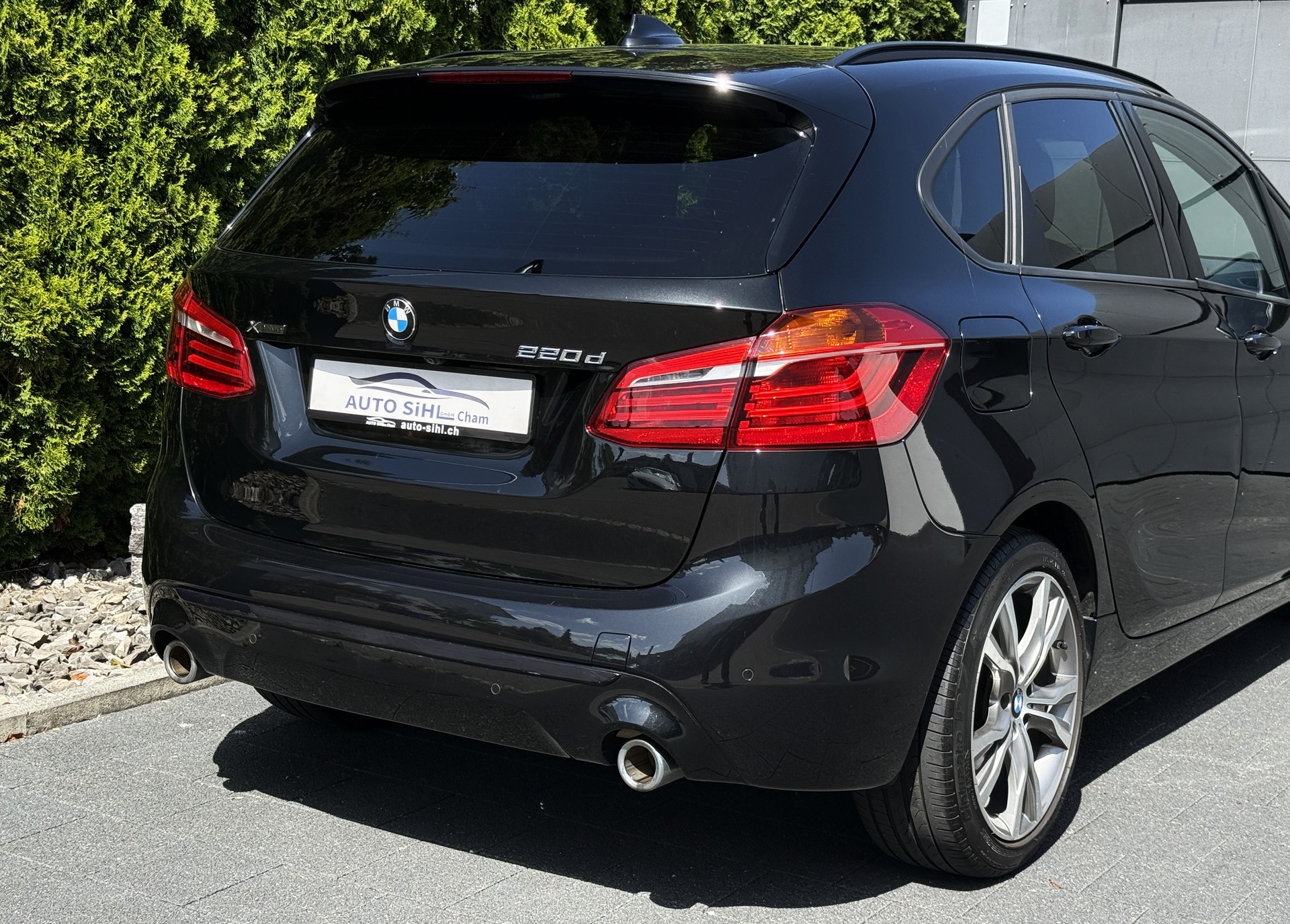 BMW 220d xDrive Active Tourer Steptronic / Gratis Service-image-11