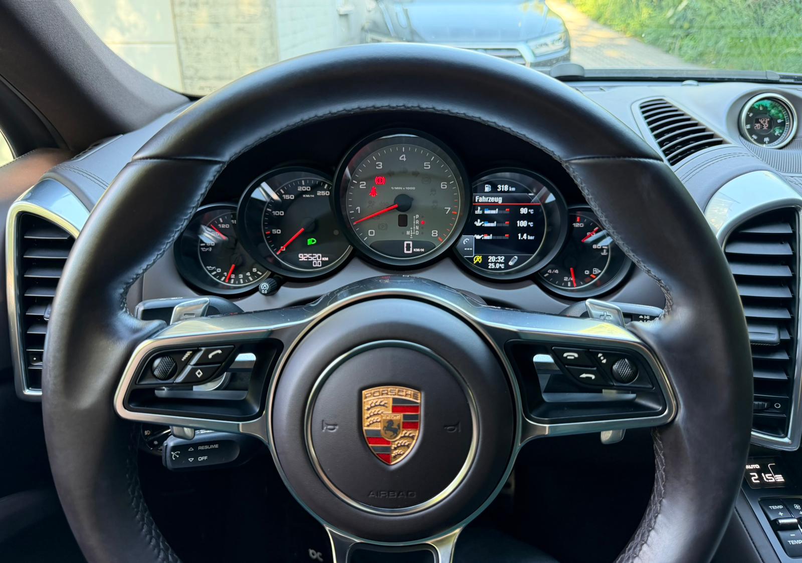 PORSCHE Cayenne S-image-28