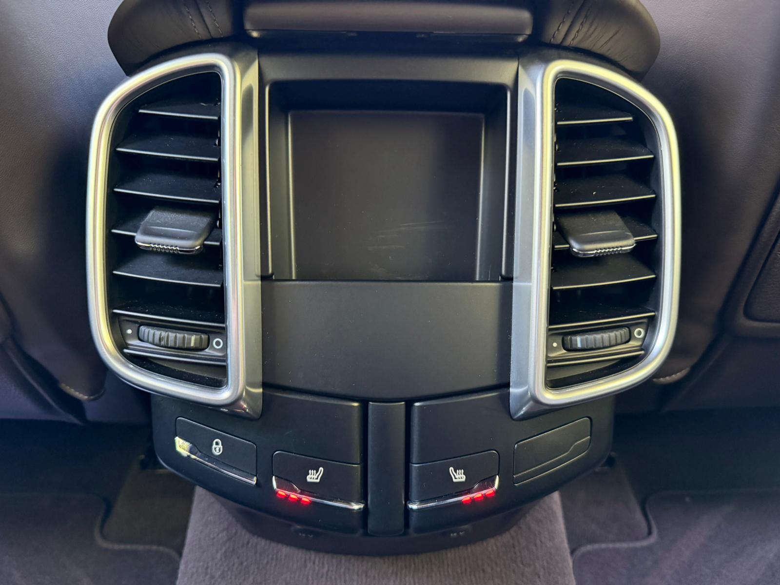 PORSCHE Cayenne S-image-21