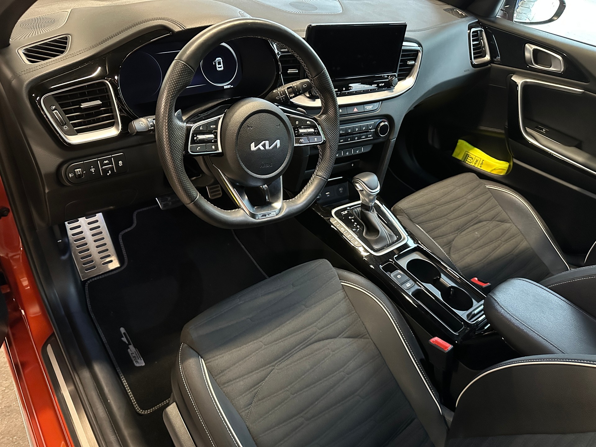 KIA Ceed 1.5 T-GDi GT Line DCT-image-10