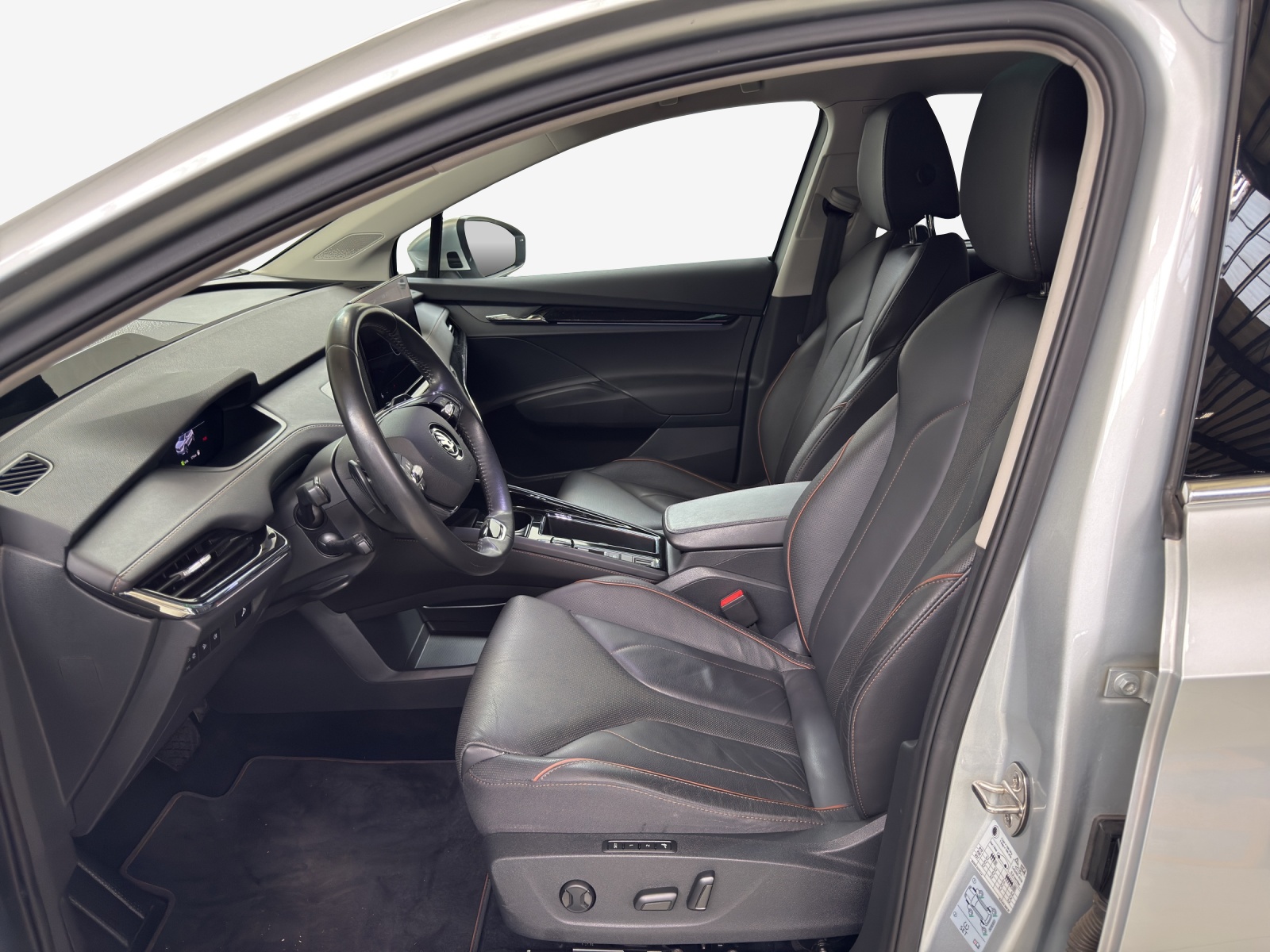 SKODA Enyaq iV 80x-image-8