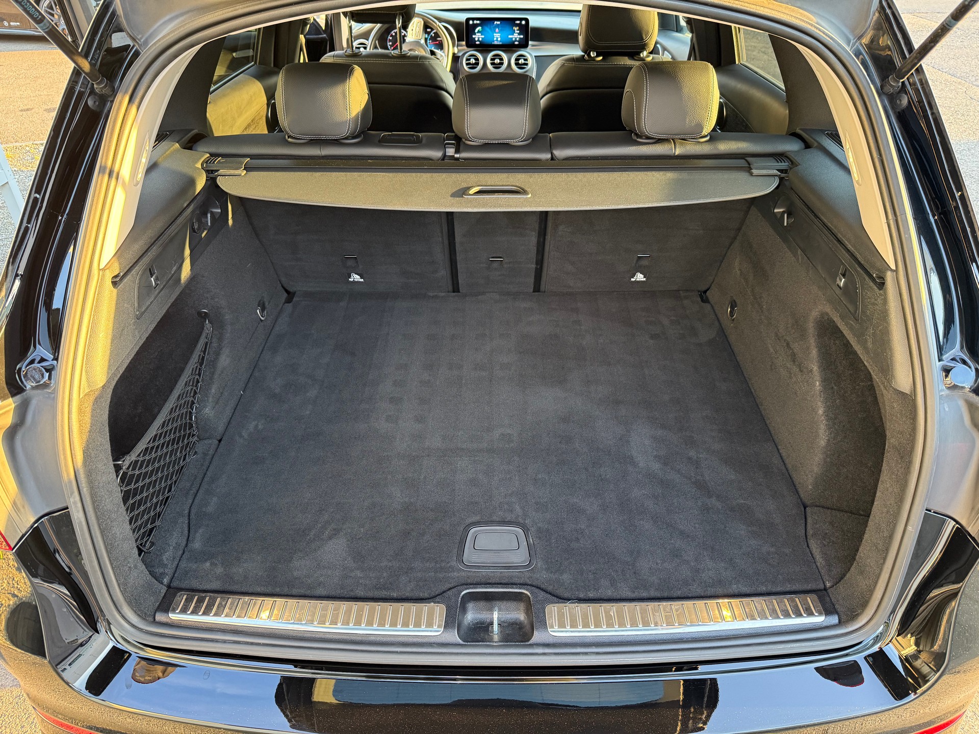 MERCEDES-BENZ GLC 220 d AMG Line 4m-image-8