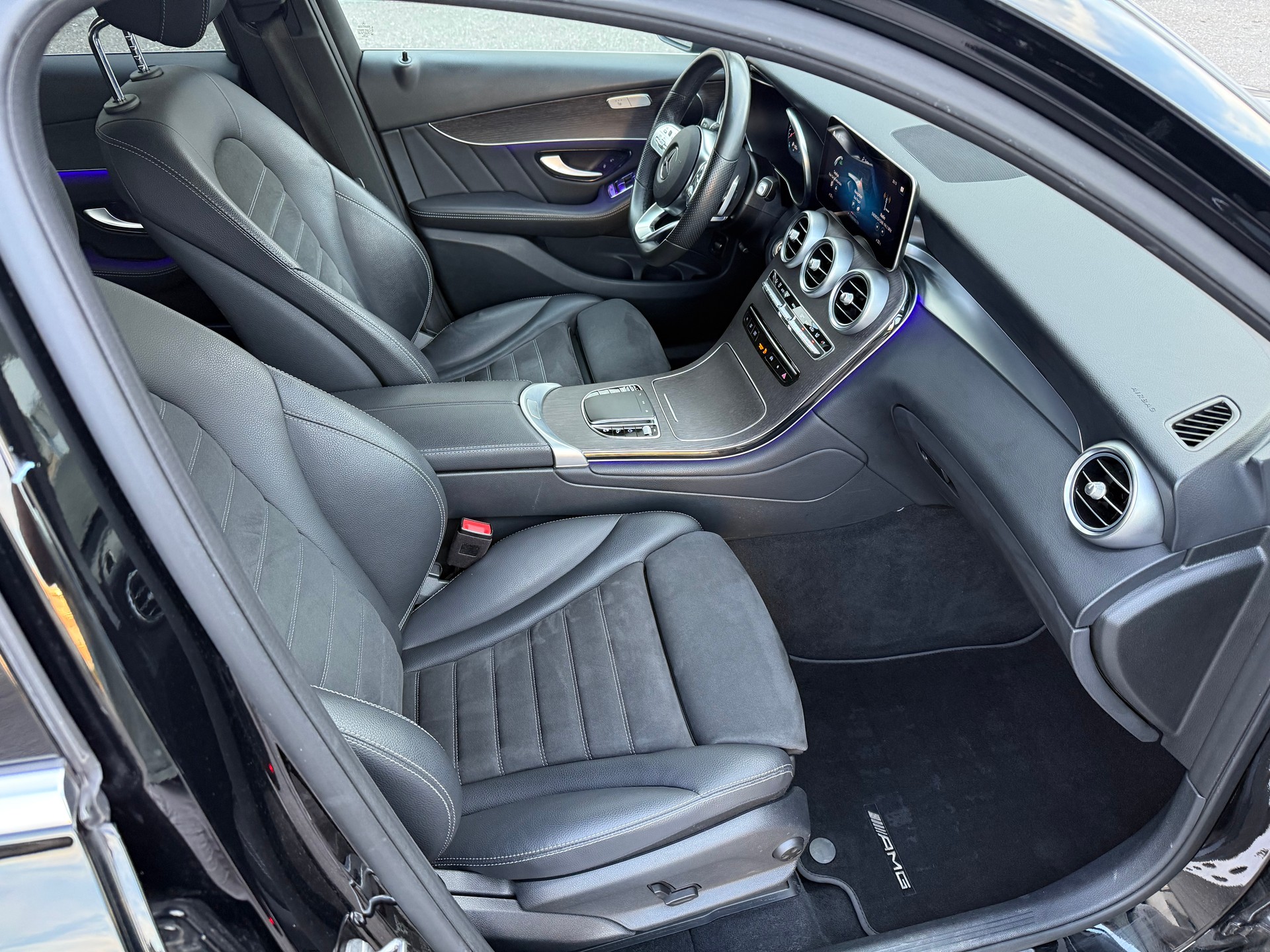 MERCEDES-BENZ GLC 220 d AMG Line 4m-image-25