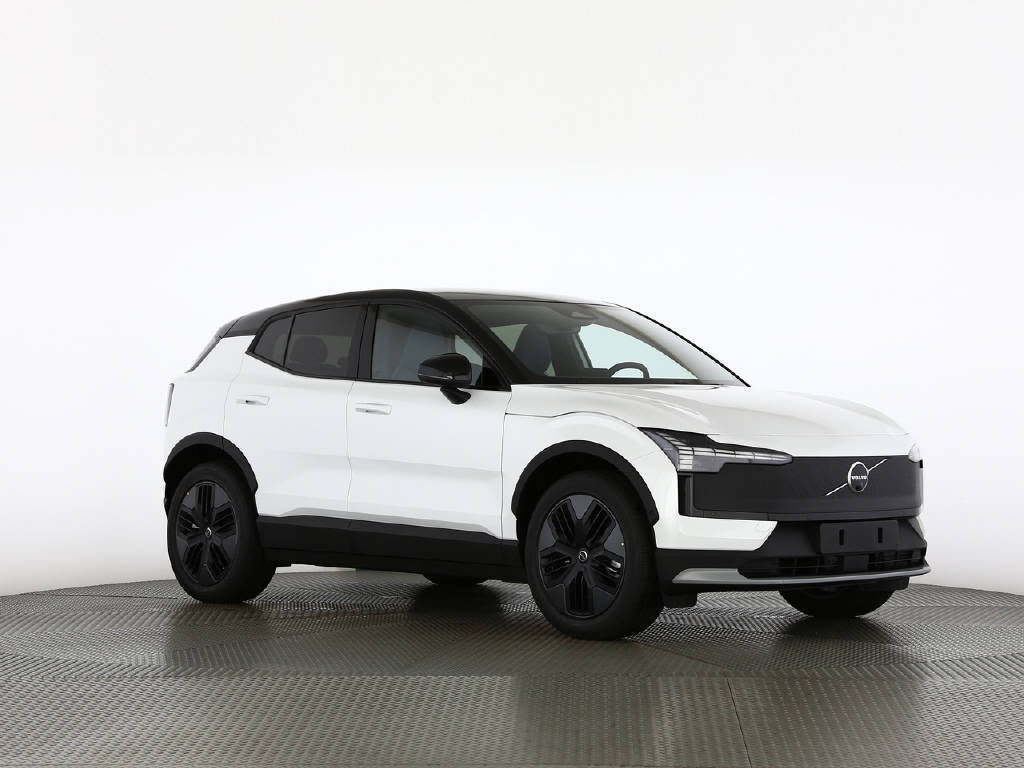VOLVO EX 30 Cross Country P8 Twin Performance AWD-image-17