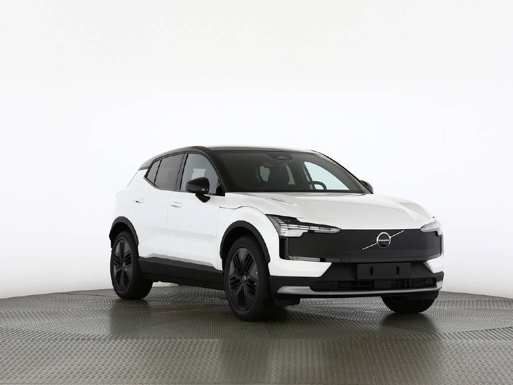 VOLVO EX 30 Cross Country P8 Twin Performance AWD-image-18