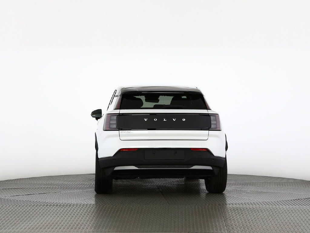 VOLVO EX 30 Cross Country P8 Twin Performance AWD-image-7