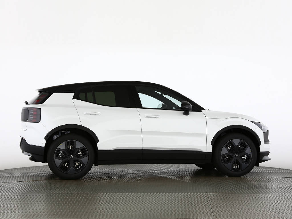 VOLVO EX 30 Cross Country P8 Twin Performance AWD-image-13