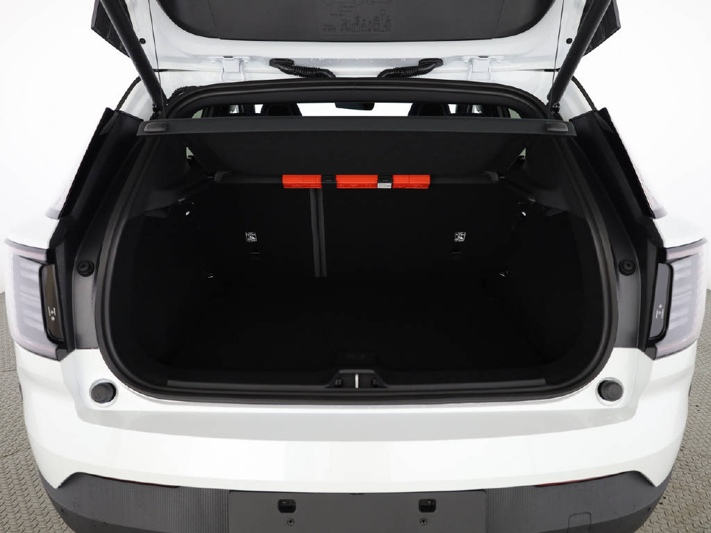 VOLVO EX 30 Cross Country P8 Twin Performance AWD-image-21