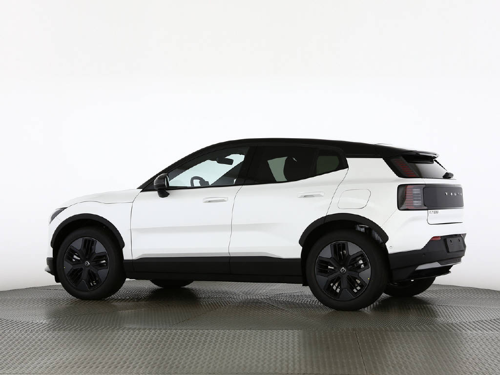 VOLVO EX 30 Cross Country P8 Twin Performance AWD-image-28