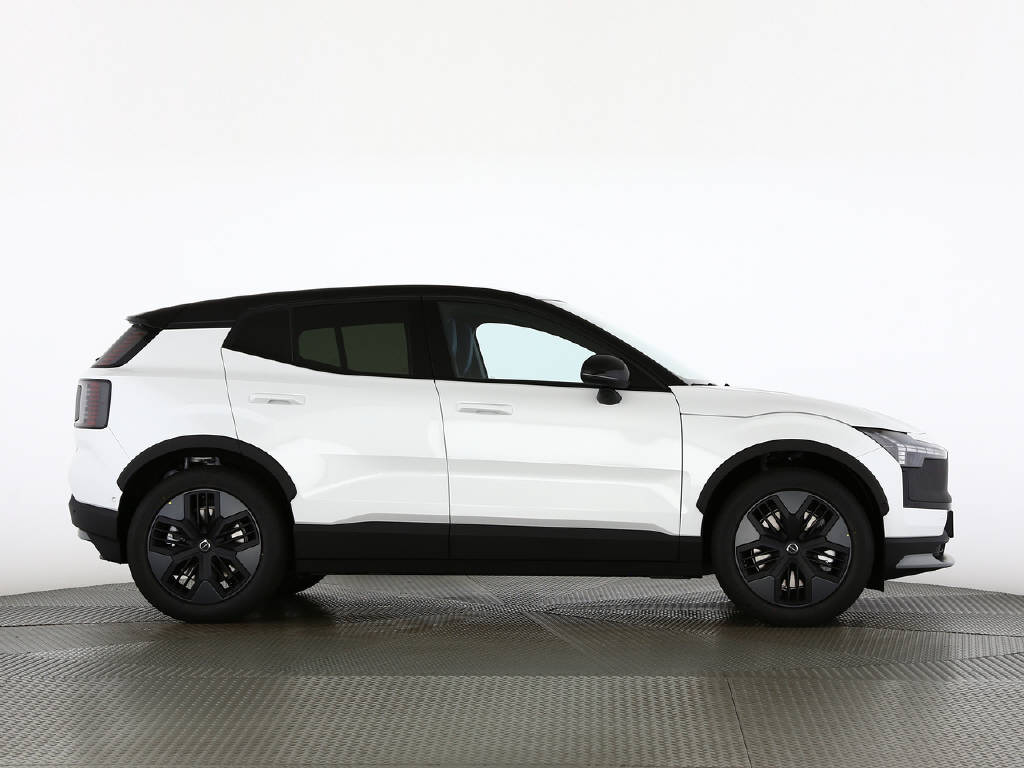 VOLVO EX 30 Cross Country P8 Twin Performance AWD-image-14