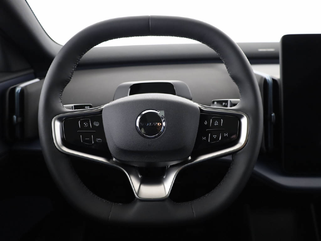 VOLVO EX 30 Cross Country P8 Twin Performance AWD-image-27