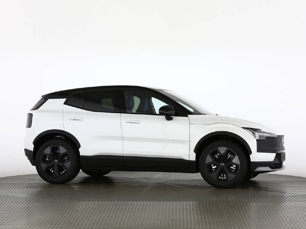 VOLVO EX 30 Cross Country P8 Twin Performance AWD-image-15