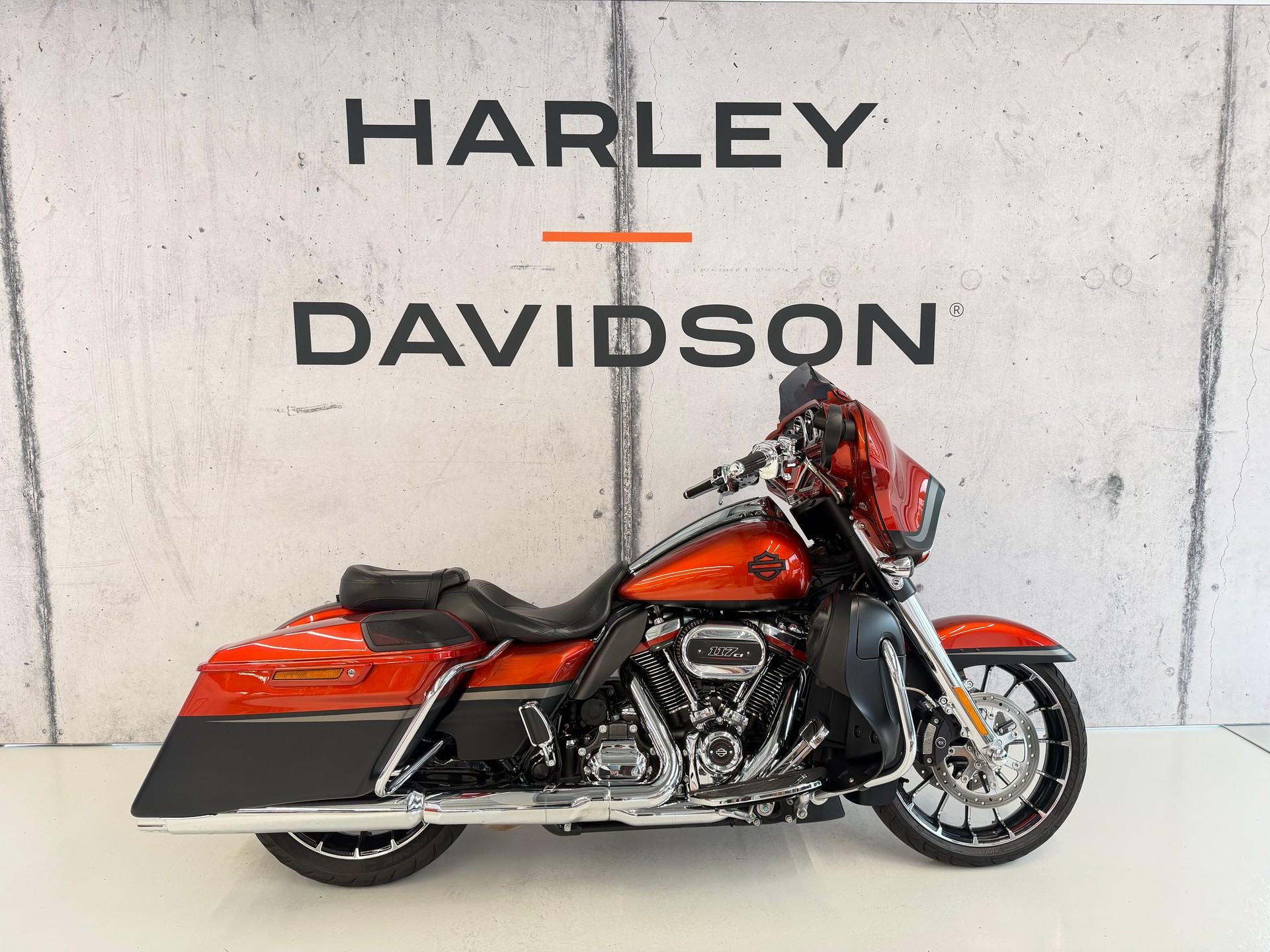 HARLEY-DAVIDSON FLHXSE Street Glide ABS CVO 117