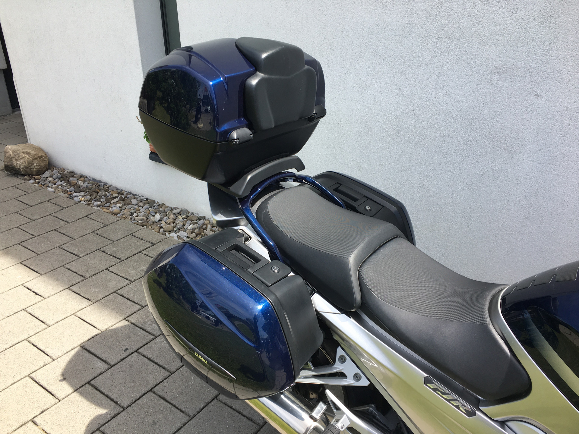 YAMAHA FJR 1300-showroom-element-2