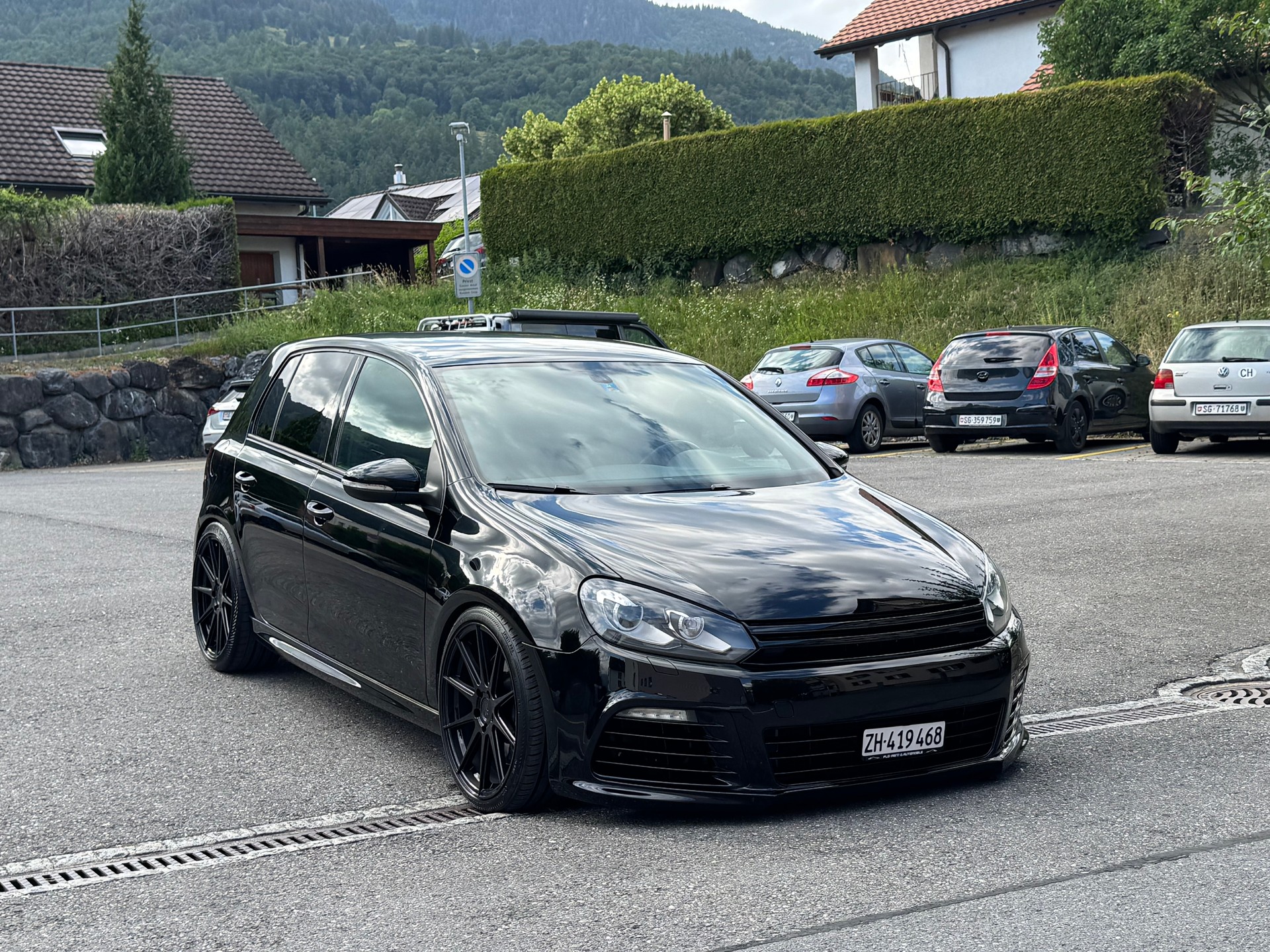 VW Golf 2.0 TSI R 4Motion DSG-image-2