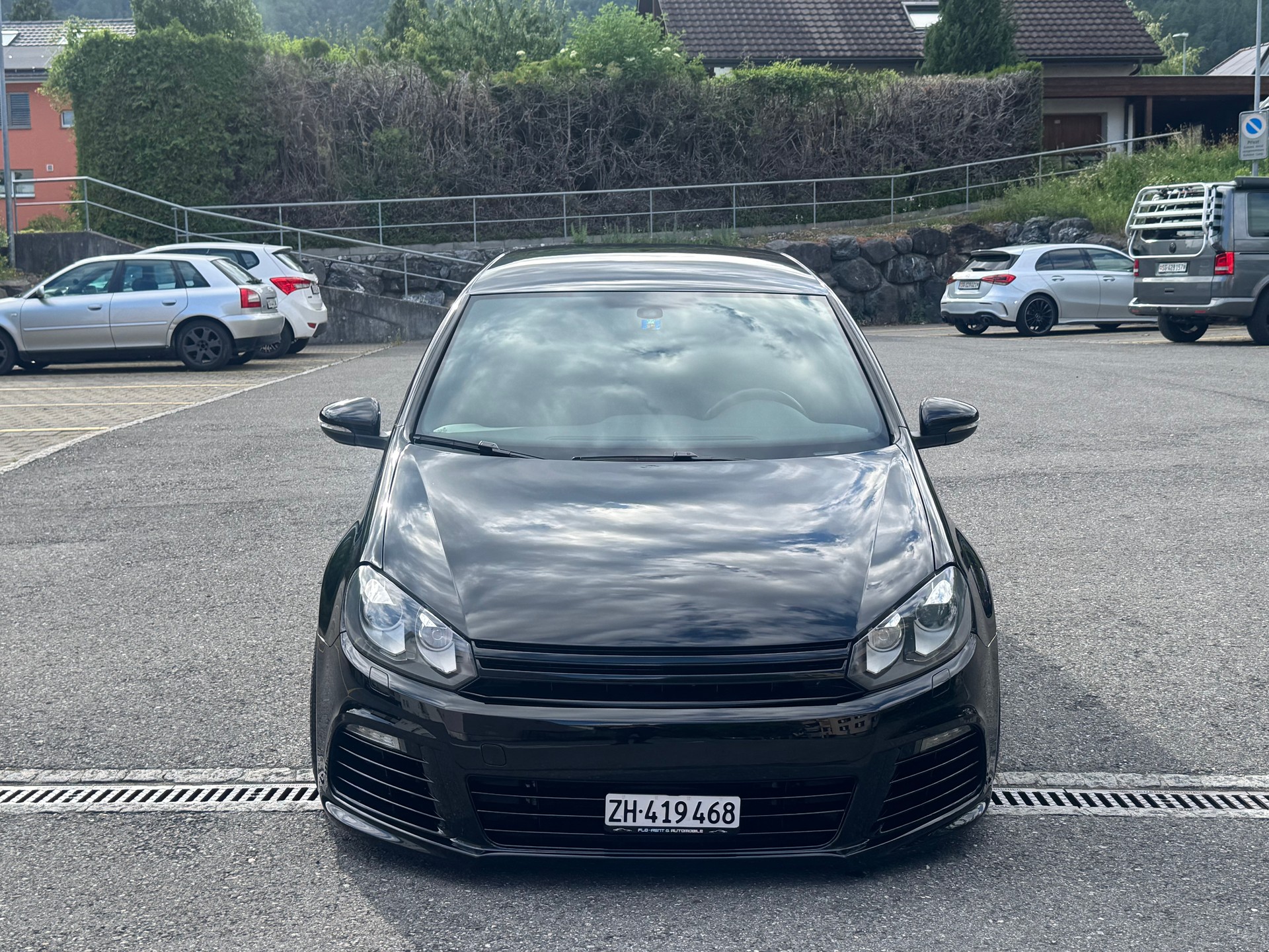 VW Golf 2.0 TSI R 4Motion DSG-image-1