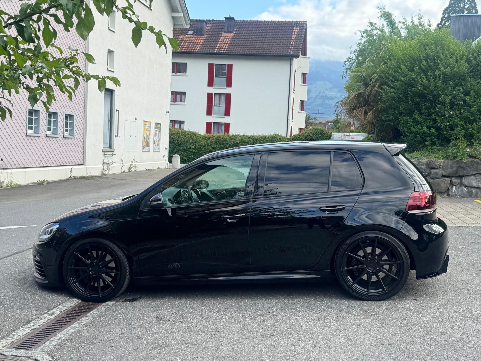 VW Golf 2.0 TSI R 4Motion DSG-image-9