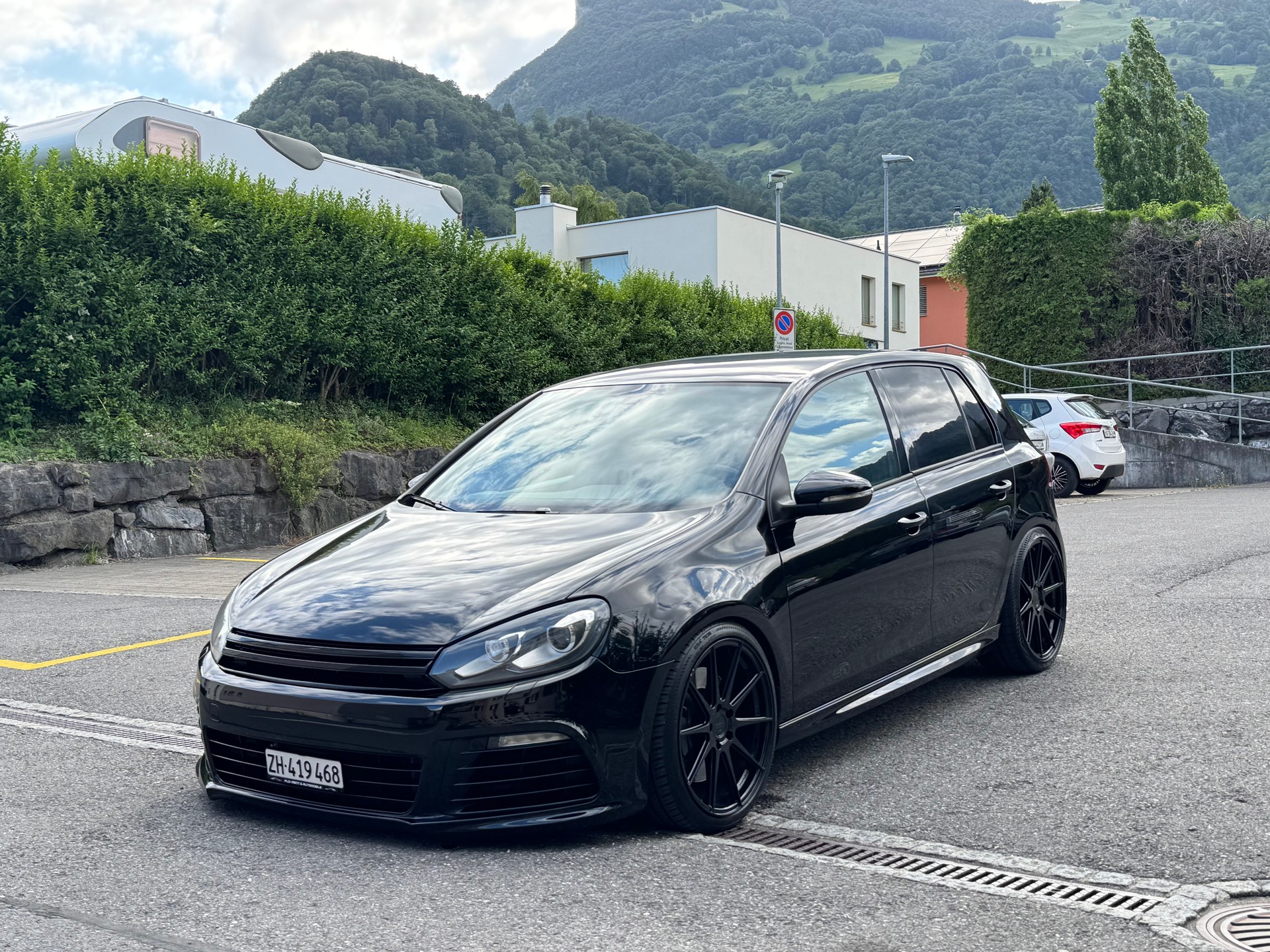 VW Golf 2.0 TSI R 4Motion DSG-image-0