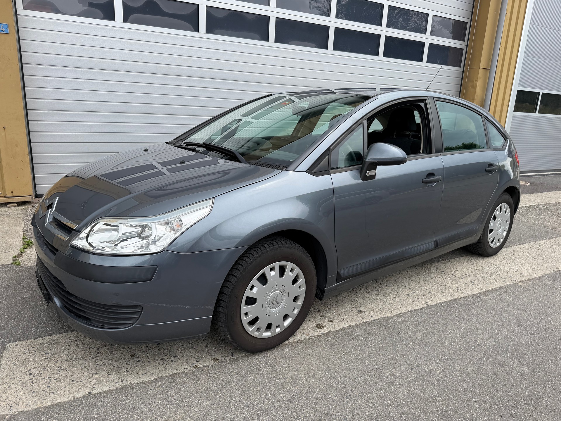 CITROEN C4 Berline 1.4i 16V X-image-0