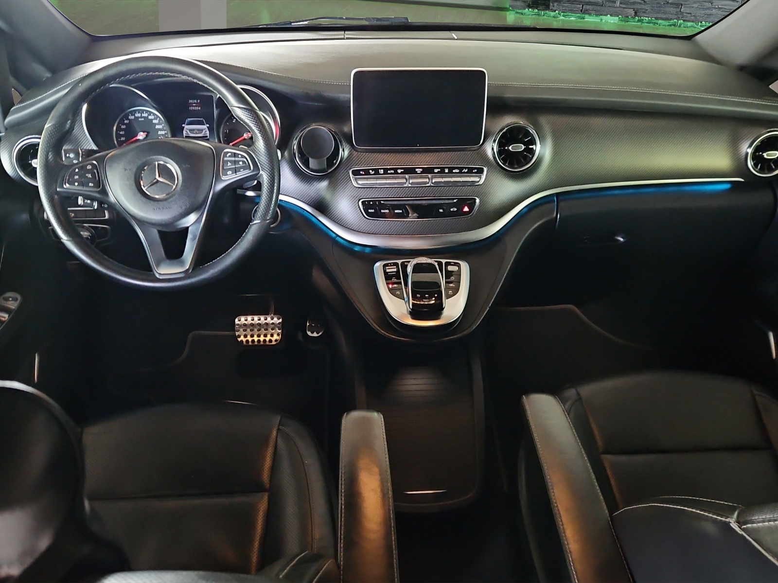 MERCEDES-BENZ V 300 d lang Avantgarde 4Matic 9G-Tronic-image-7