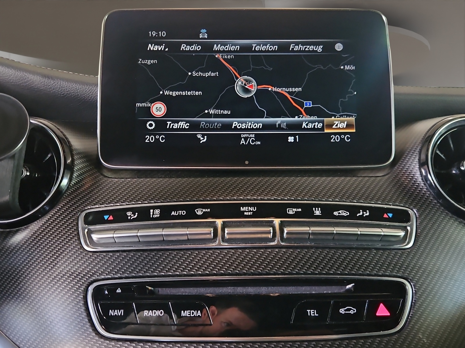 MERCEDES-BENZ V 300 d lang Avantgarde 4Matic 9G-Tronic-image-16