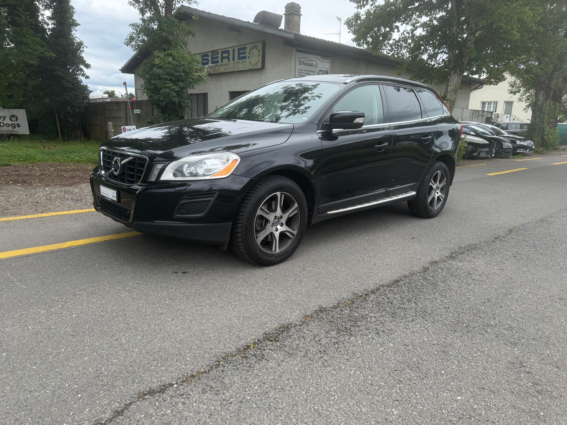 VOLVO XC60 D3 AWD Kinetic Geartronic-image-1
