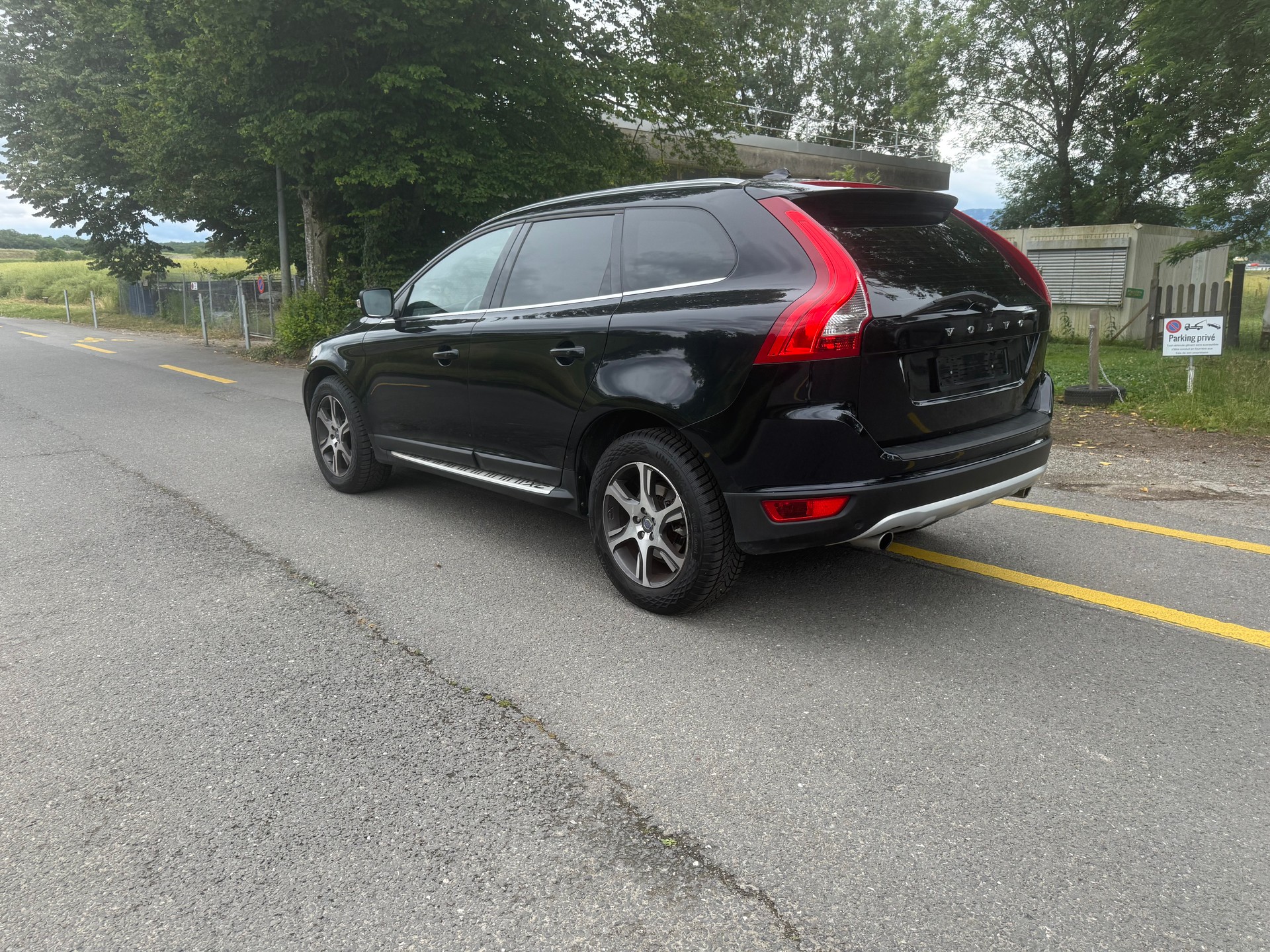VOLVO XC60 D3 AWD Kinetic Geartronic-image-4