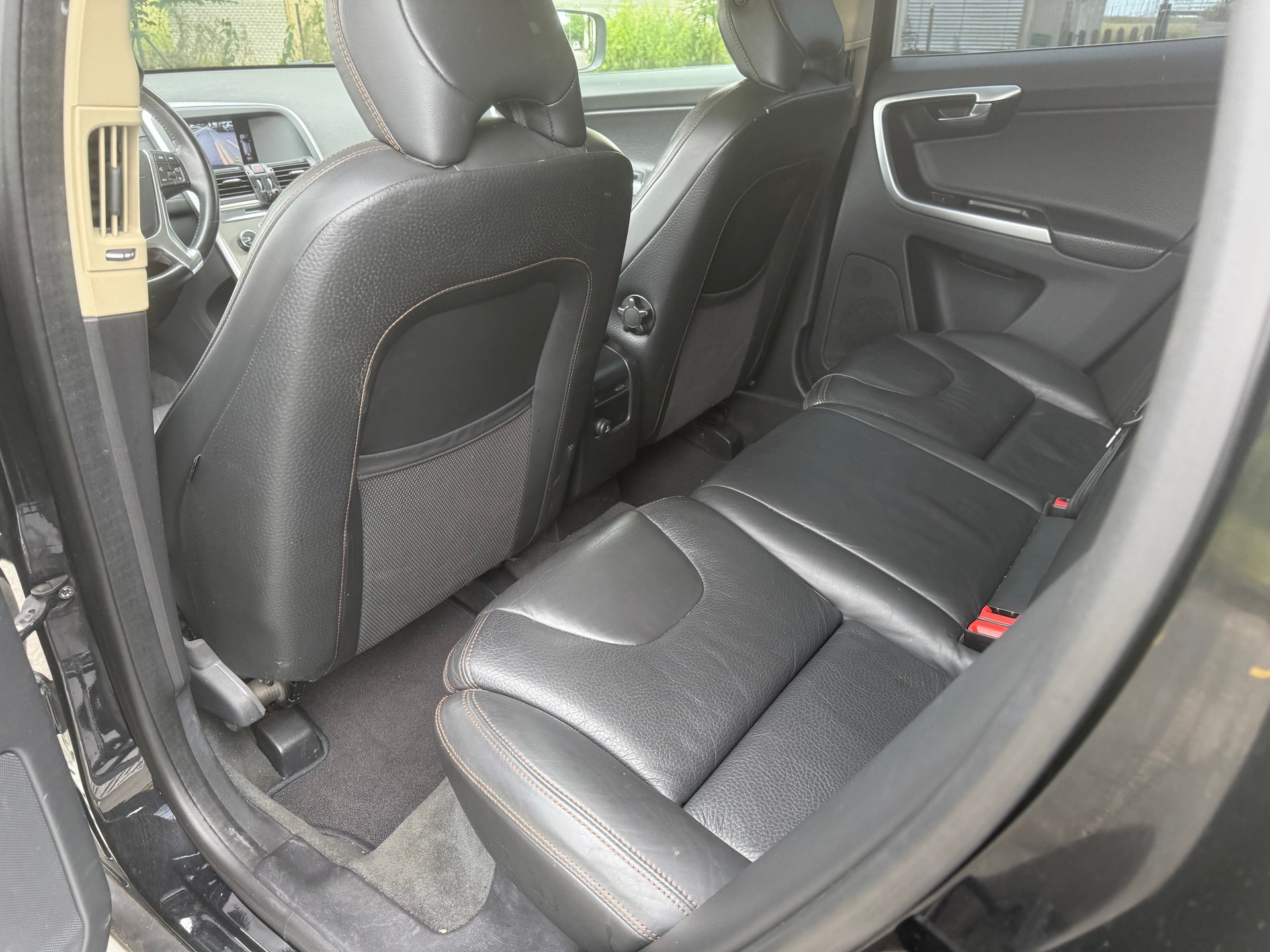 VOLVO XC60 D3 AWD Kinetic Geartronic-image-10