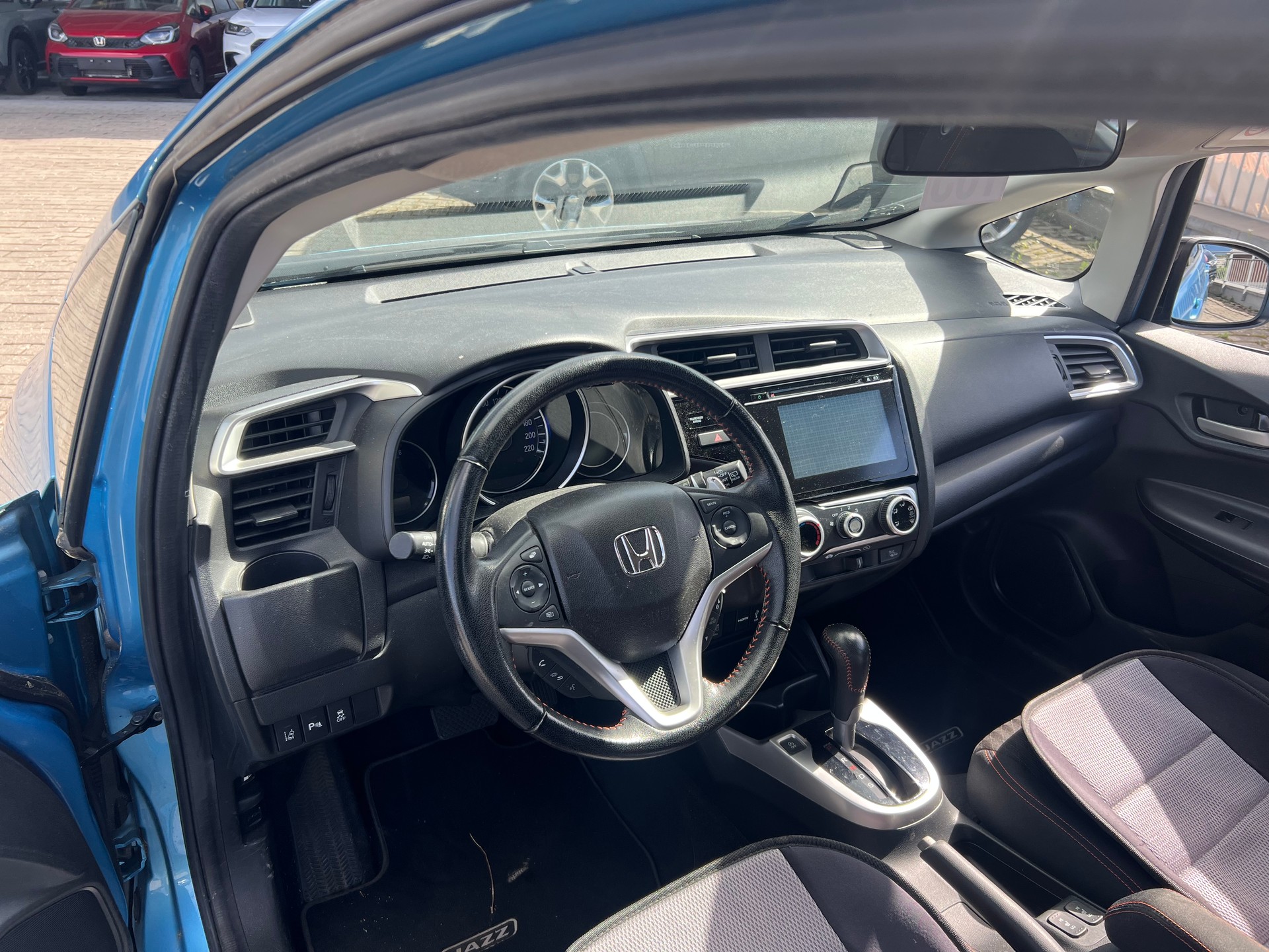 HONDA Jazz 1.5i-VTEC Dynamic-image-8