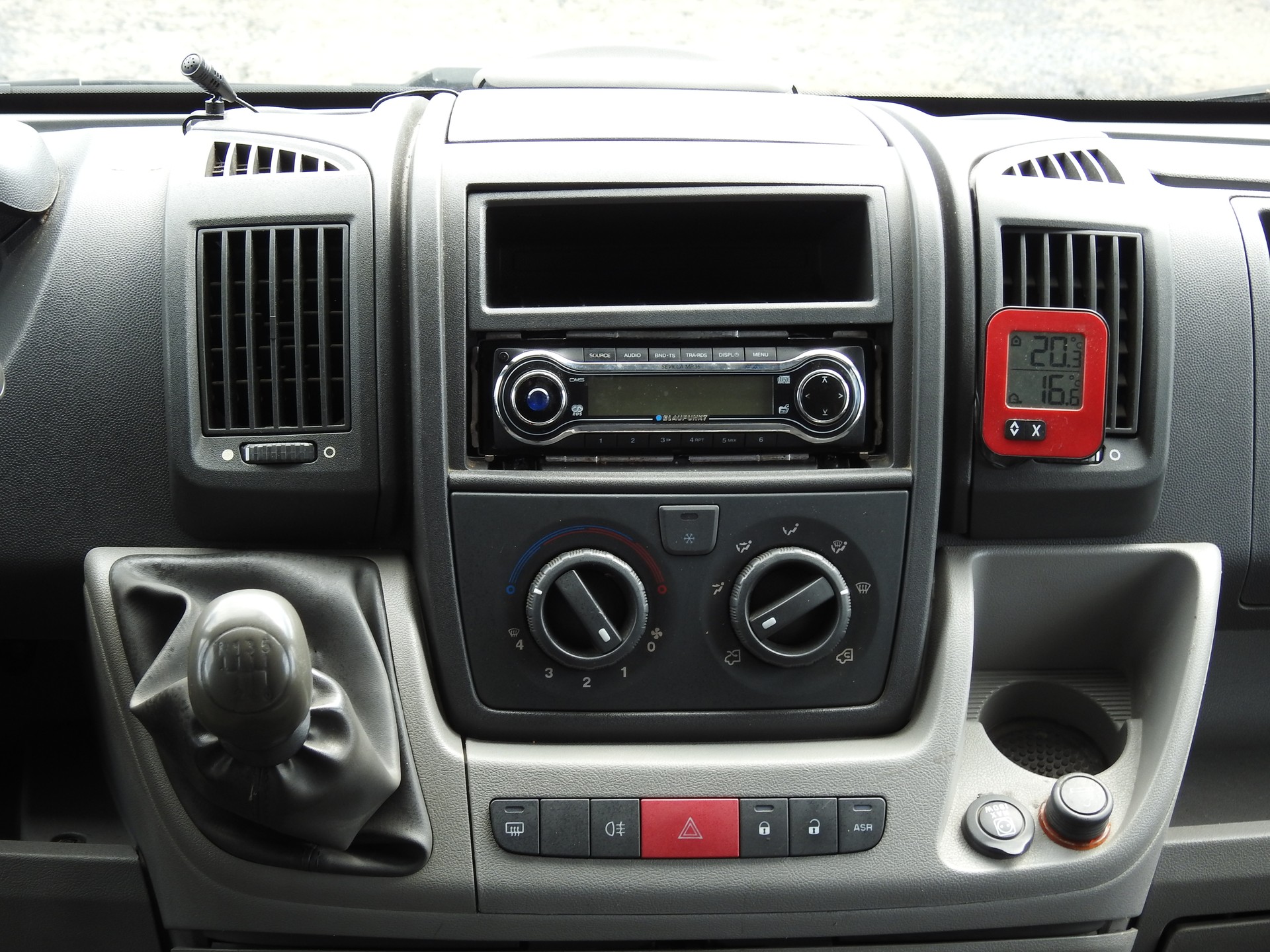CITROEN JUMPER-image-27