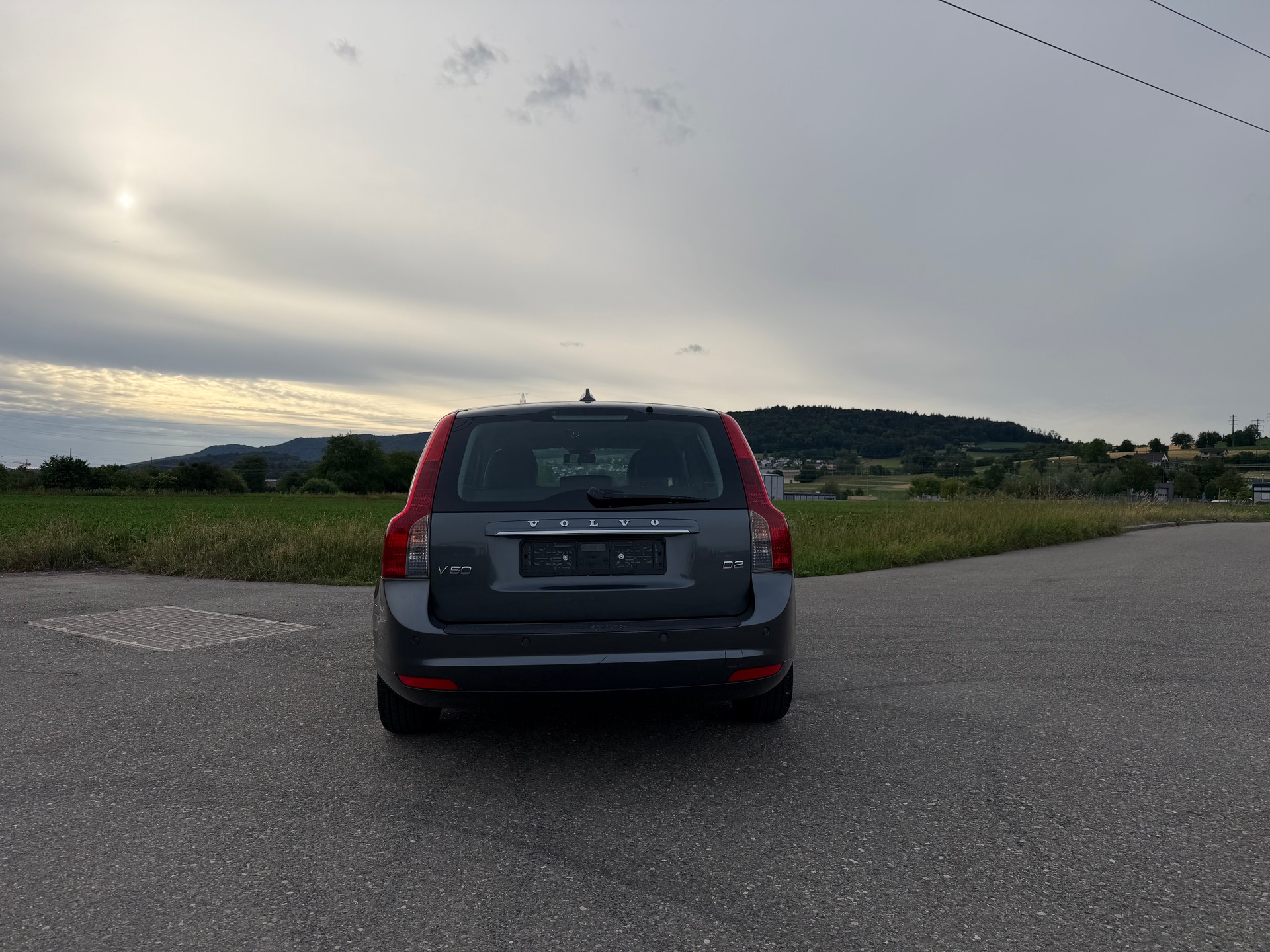 VOLVO V50 D2-image-5